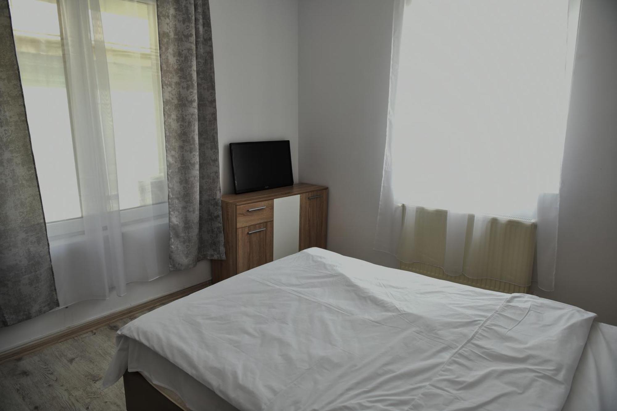 Apartament'S Moise Turda Buitenkant foto