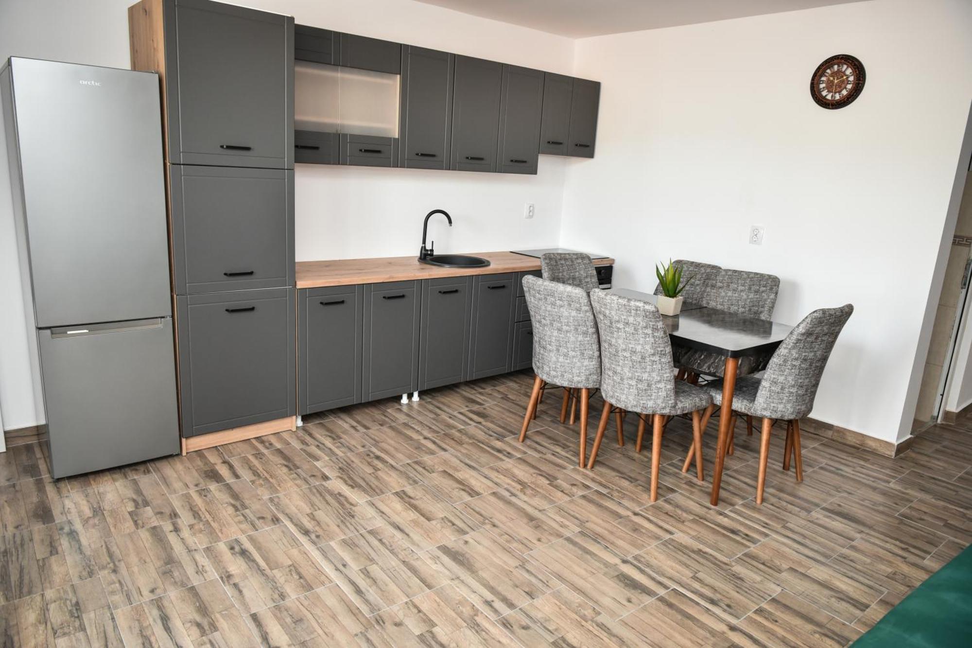 Apartament'S Moise Turda Buitenkant foto