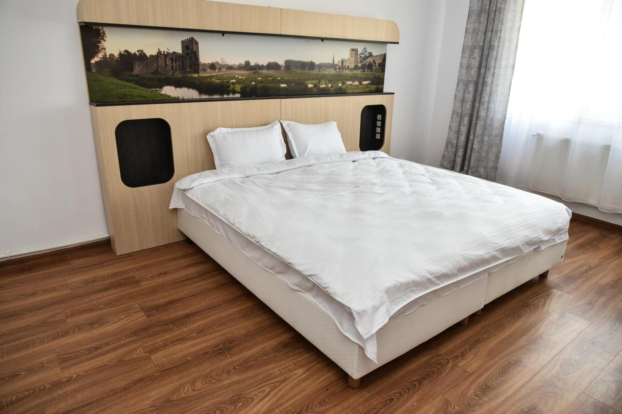 Apartament'S Moise Turda Buitenkant foto