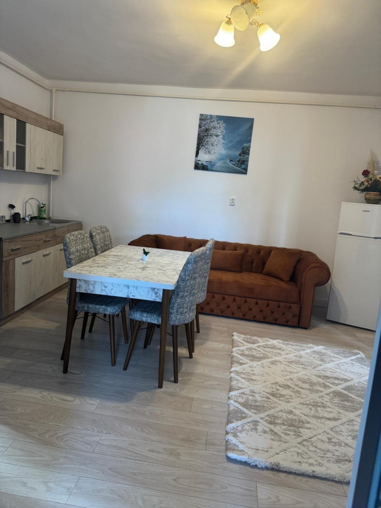 Apartament'S Moise Turda Buitenkant foto